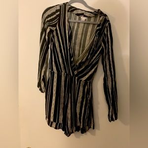 Black and white striped romper with long sleeves M
